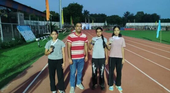 kishtwari-girls-bagged-gold