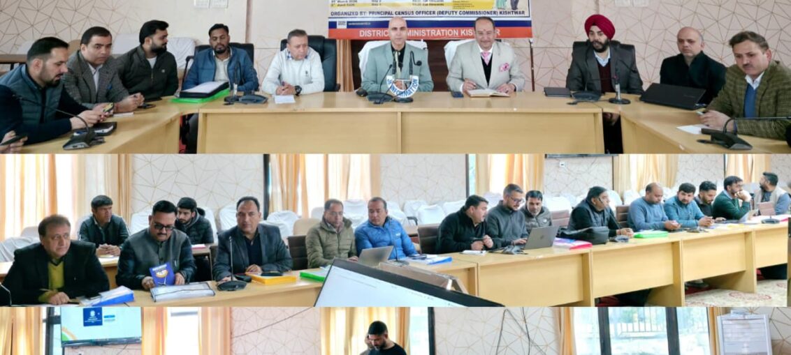 Deputy Commissioner Kishtwar, Sh. Pankaj Kumar Sharma, addressing a hall of census functionaries during the Day 2 Phase-I Census 2027 training program
